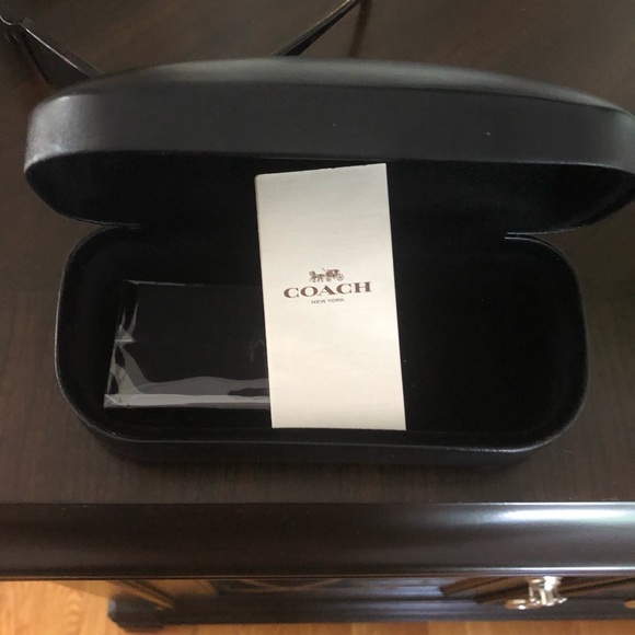 Coach sunglasses - Picture 1 of 6